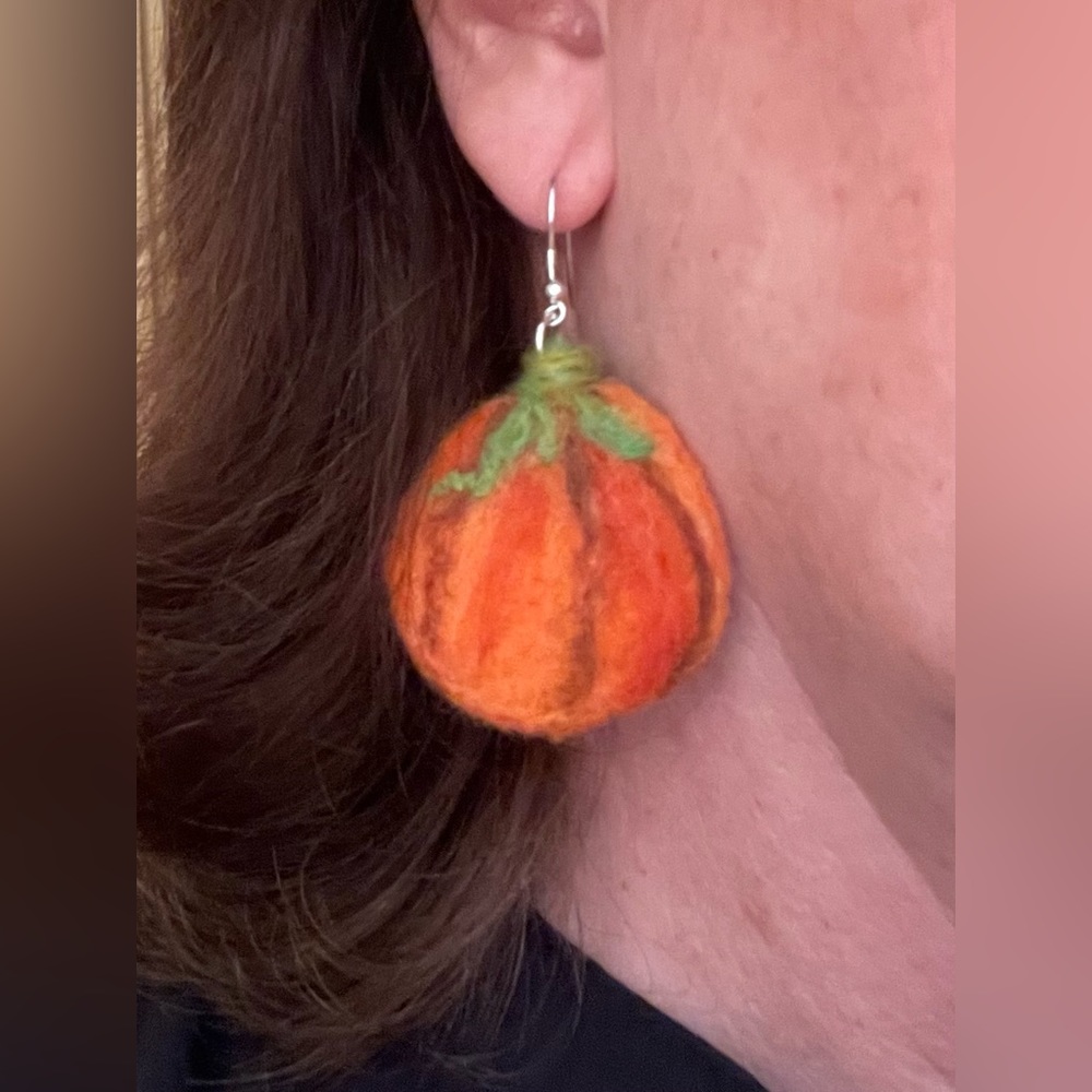 Hand crafted needle felted artisan pumpkin earrings unique one of a kind autumn - Picture 13 of 13